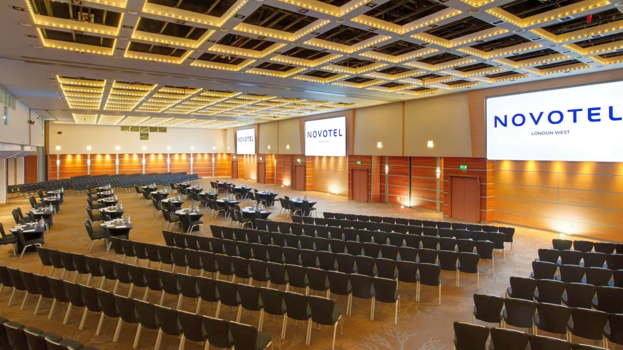 Novotel London West